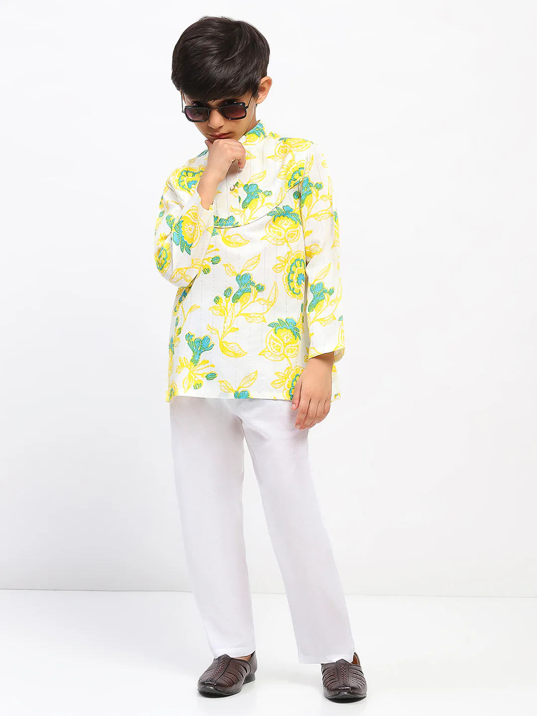 Boys White Cotton Printed Ethnic Kurta Pajama Set - Image 5