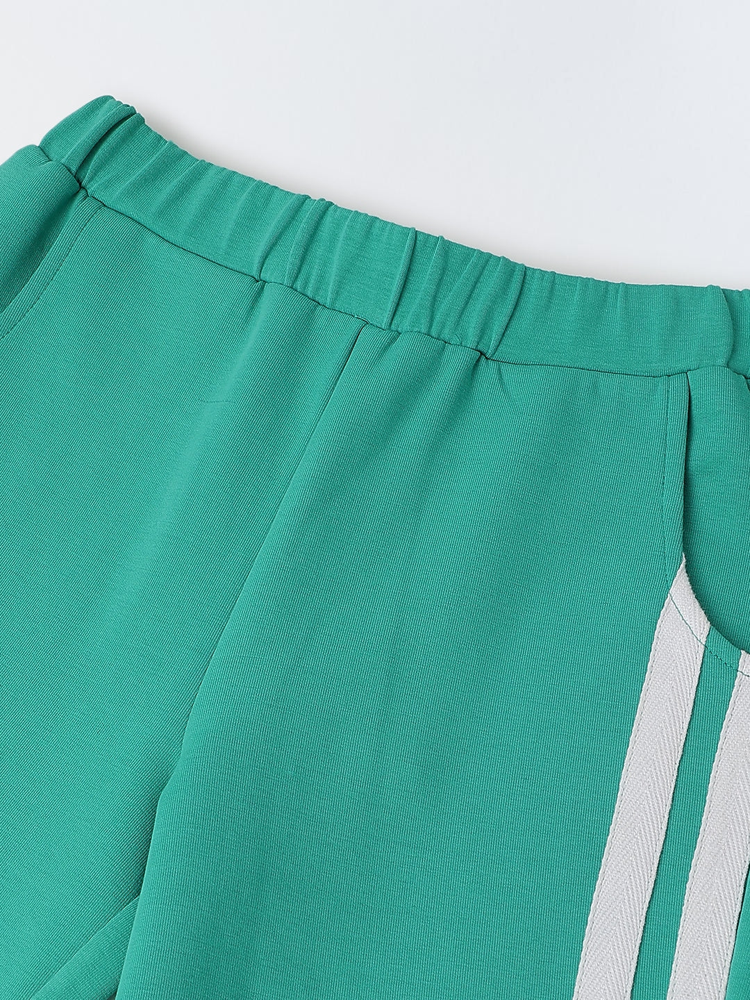 White & Green Unisex Set with Zip Closure, Knit Fabric & High Neck Regular Fit - Image 7