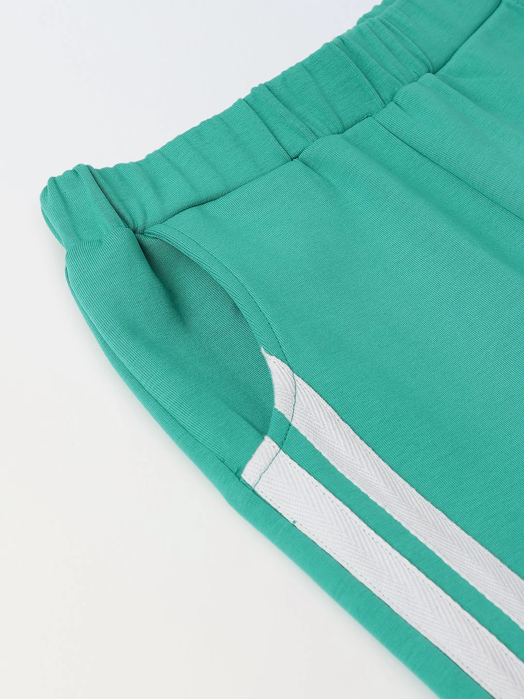 White & Green Unisex Set with Zip Closure, Knit Fabric & High Neck Regular Fit - Image 8