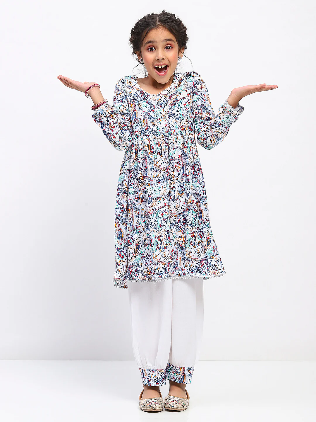 Girls Full Sleeve Paisley Print Ethnic Kurta and Bottom Set