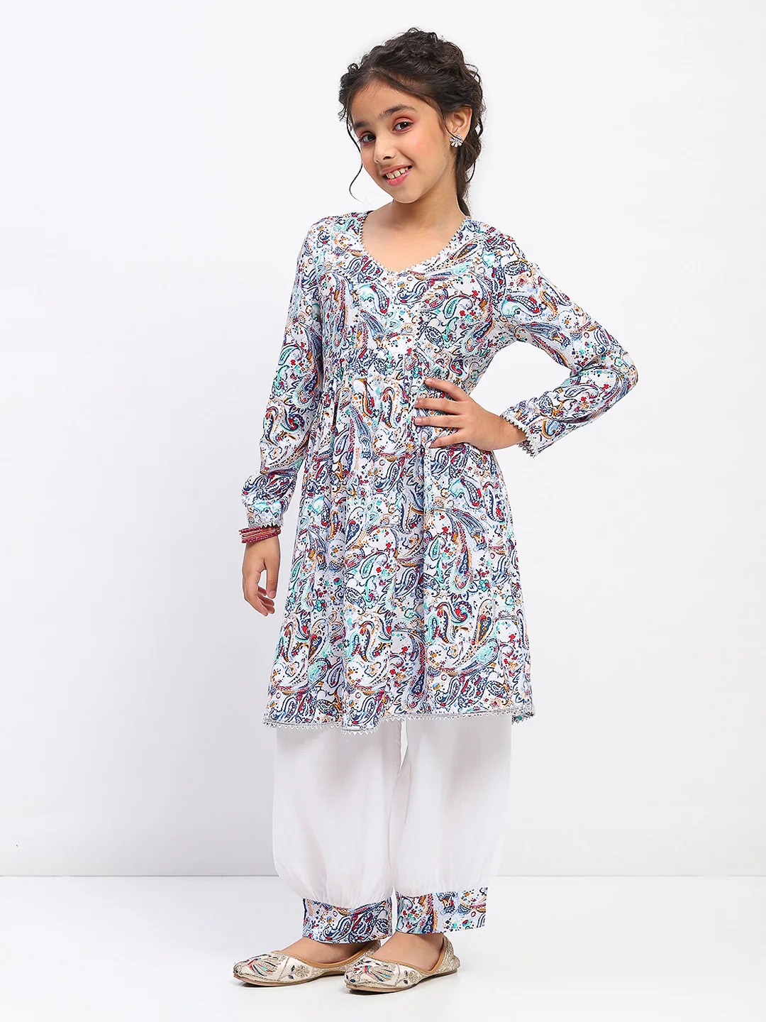 Girls Full Sleeve Paisley Print Ethnic Kurta and Bottom Set - Image 2