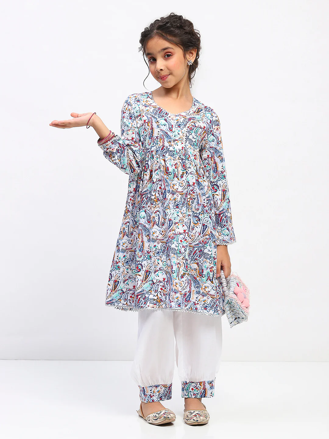 Girls Full Sleeve Paisley Print Ethnic Kurta and Bottom Set - Image 5