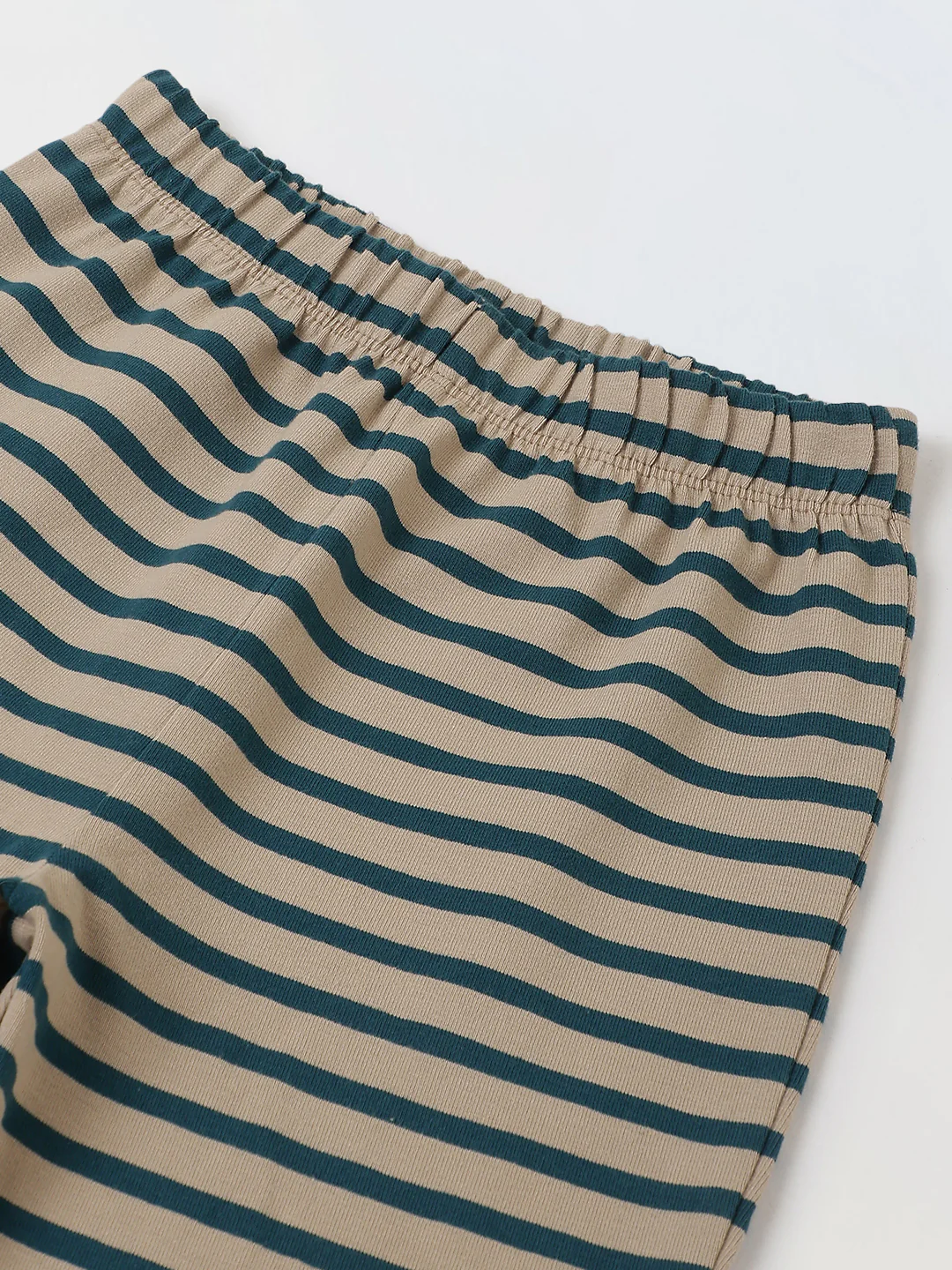 Girls Green & Beige Striped T-shirt with Pyjamas Set - Image 6