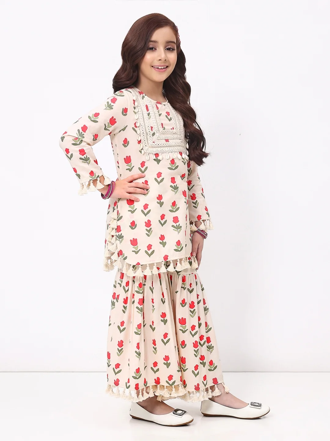 Girls Off white Floral Print Ethnic kurti and sharara Set - Image 3