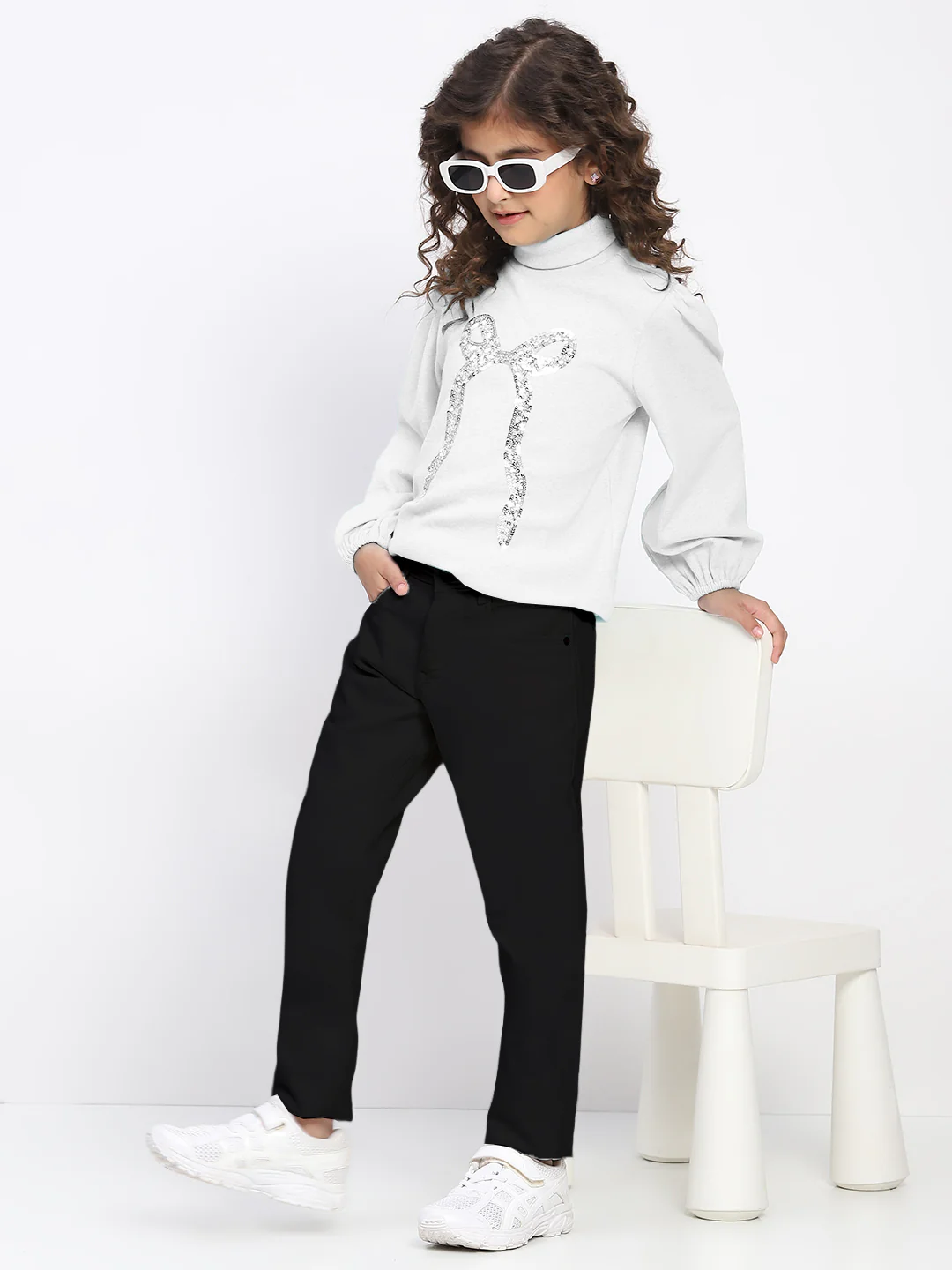 Girl's White Ribbed Puff Sleeve Sequin Bow Top - Image 6