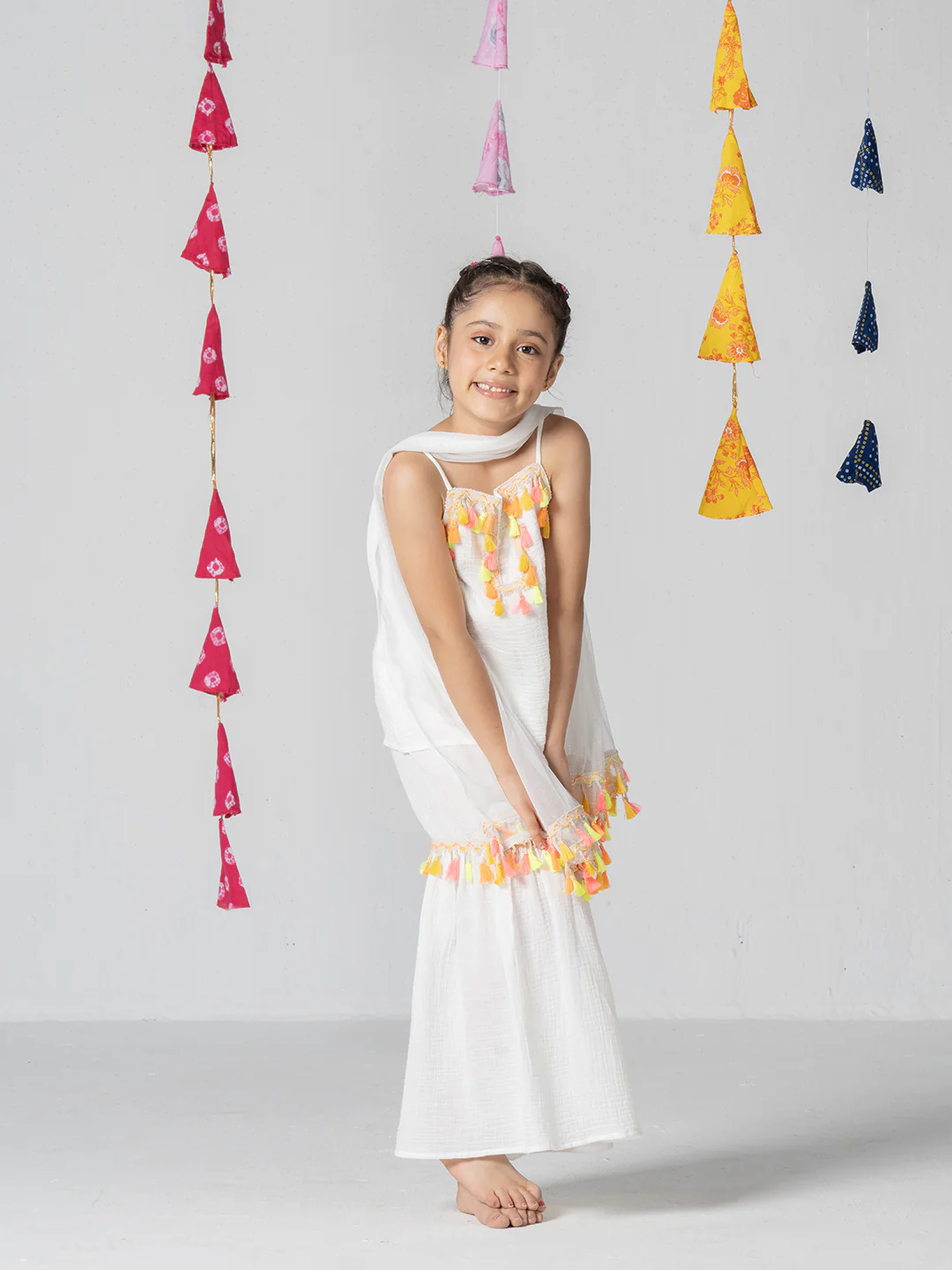 Girls White Kurta Set With Fringe Tape - Image 4